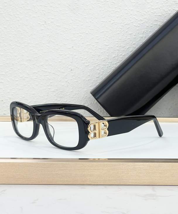 Picture of Balenciaga Sunglasses _SKUfw79280572fw